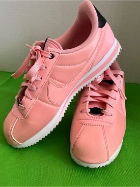 Nike Cortez pink size 6